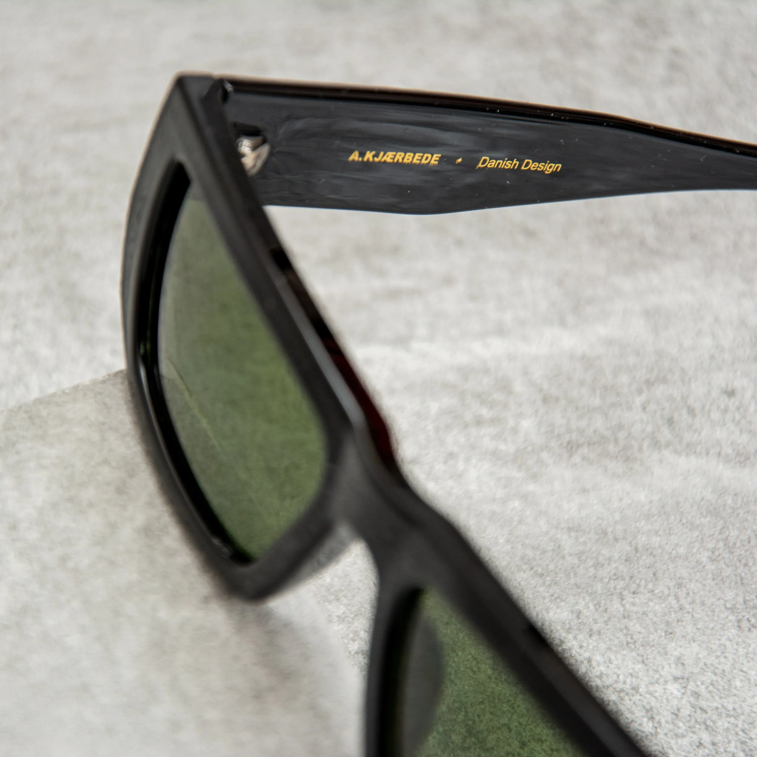 A Kjaerbede Fame KL2206-001 Sunglasses - Black