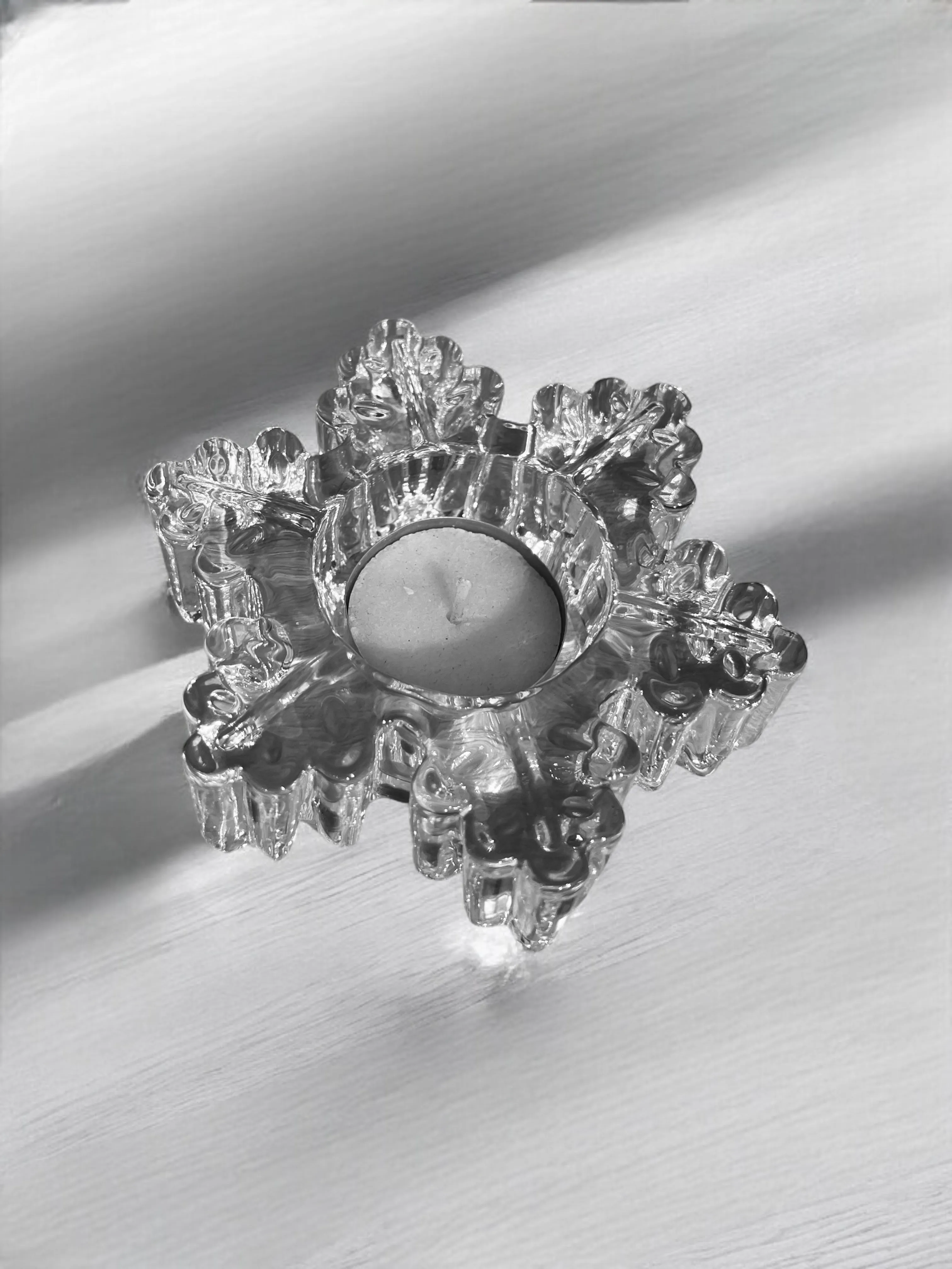 Clear Glass Snowflake Tealight Holder