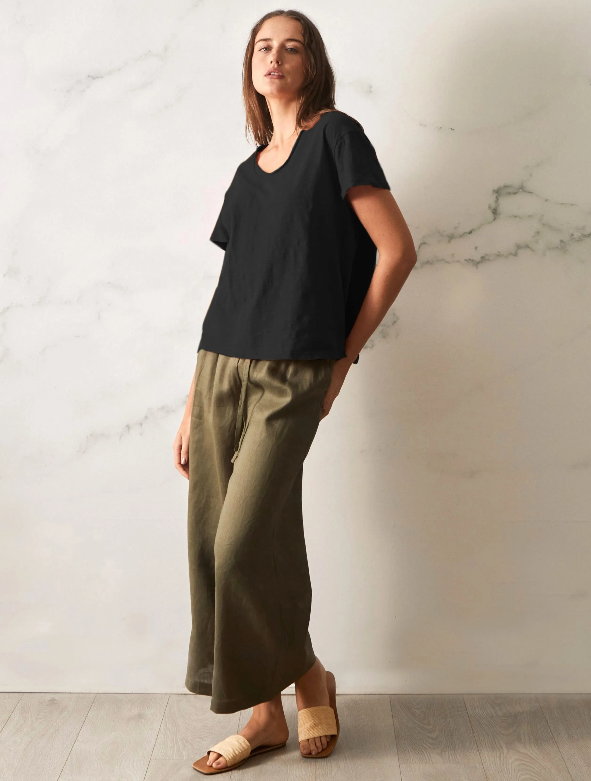 Erin Tee - Black