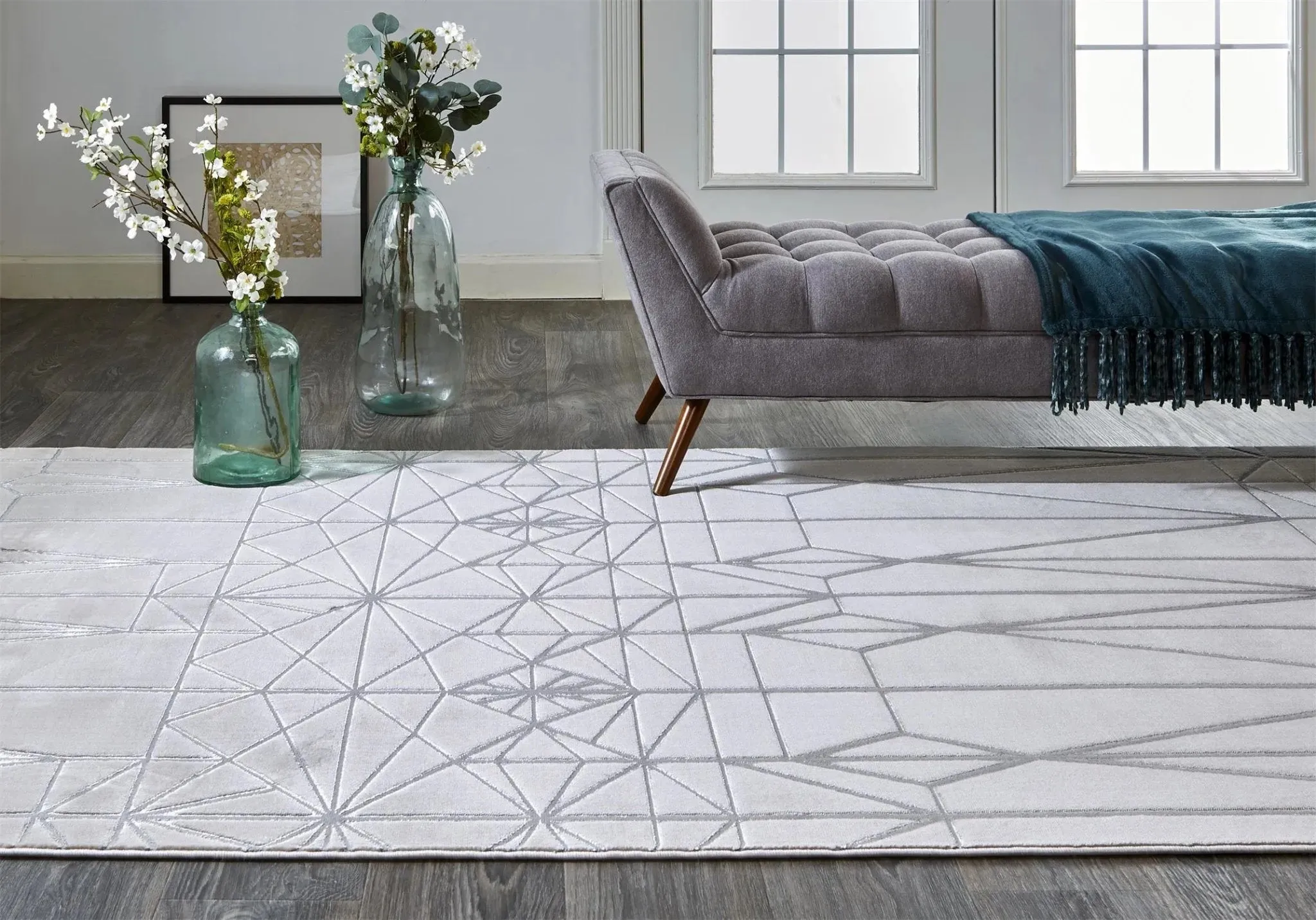 Micah 6943045F White/Silver Rug